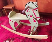Конь-каталка для малышей, деревянная Брест