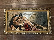 Гобелен "клеопатра и лев"в позолоченной раме Брест